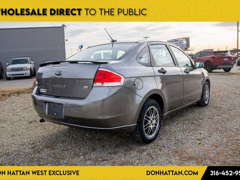 Used 2010 Ford Focus SE image 26