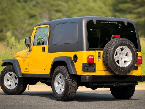 Used 2005 Jeep Wrangler Unlimited Rubicon AWD/4WD image 9
