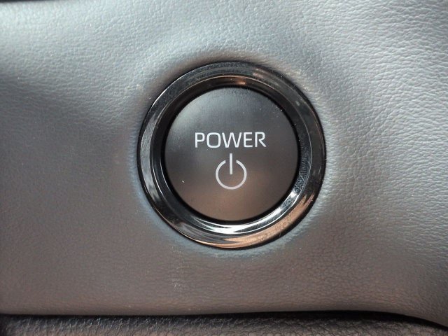Used 2025 Toyota Tundra Platinum AWD/4WD image 30