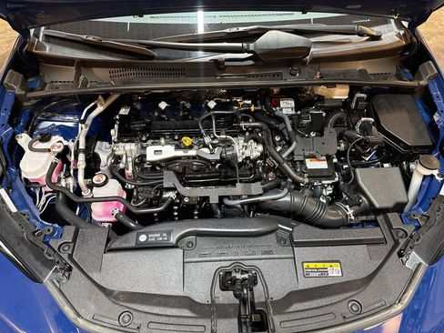 Used 2025 Toyota Prius LE FWD image 33