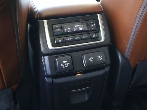 Used 2019 Subaru Ascent Touring w/ Popular Package #2 AWD/4WD image 10