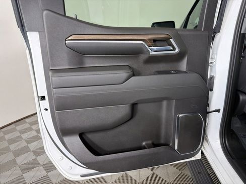 Used 2022 Chevrolet Silverado 1500 RST image 15