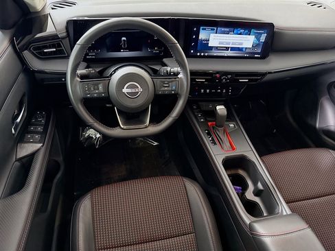 Used 2026 Nissan Kicks SR image 17