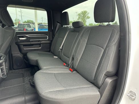 Used 2020 RAM 2500 Big Horn w/ Night Edition AWD/4WD image 11