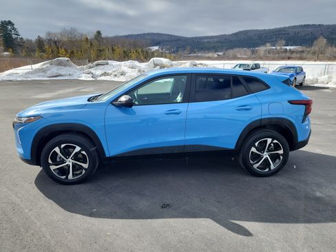 Certified 2024 Chevrolet Trax RS image 5