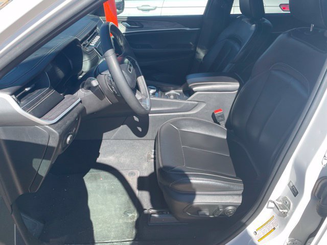 Used 2024 Jeep Grand Cherokee Limited 4xe AWD/4WD image 5