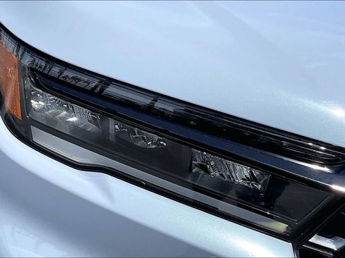 Used 2024 Honda Pilot TrailSport image 27