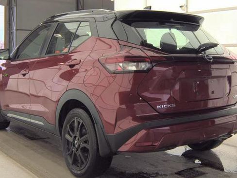 Used 2023 Nissan Kicks SR w/ SR Premium Package image 6