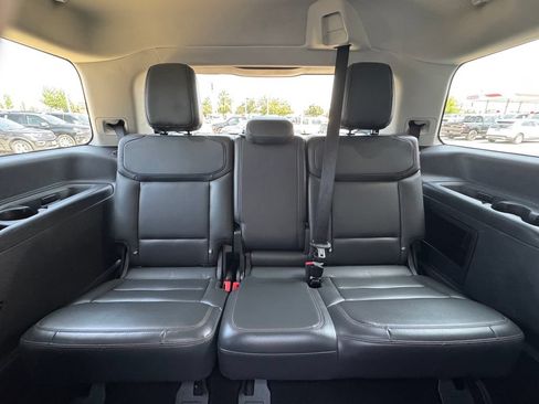 Used 2025 Ford Expedition Active AWD/4WD image 32