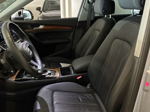 Used 2022 Audi Q5 2.0T Premium Plus w/ Premium Plus Package AWD/4WD image 4