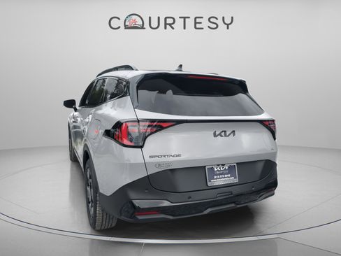 New 2026 Kia Sportage X-Line w/ X-Line Technology Package image 3
