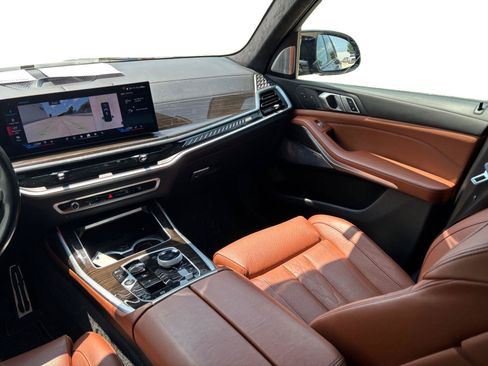 Used 2024 BMW X7 M60i w/ Executive Package AWD/4WD image 25