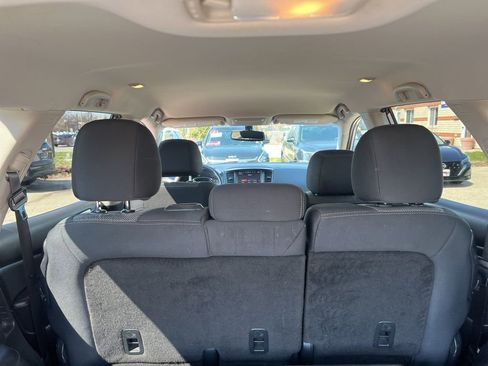 Used 2018 Nissan Pathfinder SV w/ Cargo Package image 13