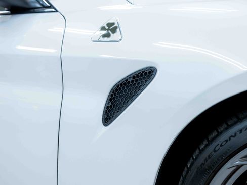 Used 2017 Alfa Romeo Giulia Quadrifoglio image 17