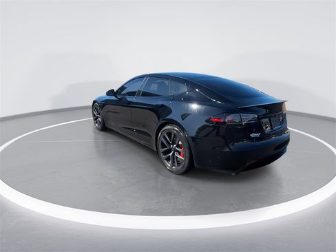 Used 2024 Tesla Model S Plaid image 6