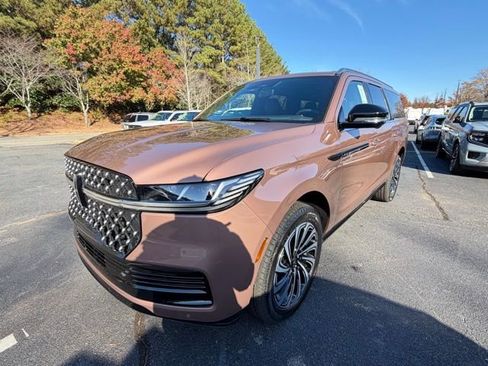 New 2025 Lincoln Navigator L Black Label image 3