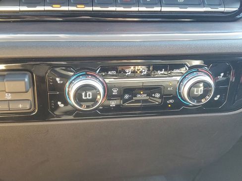 Used 2025 GMC Sierra 1500 SLT image 23