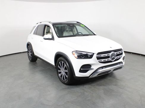 Used 2024 Mercedes-Benz GLE 450 4MATIC image 4