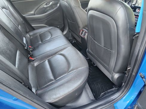 Used 2018 Hyundai Elantra GT Sport image 18