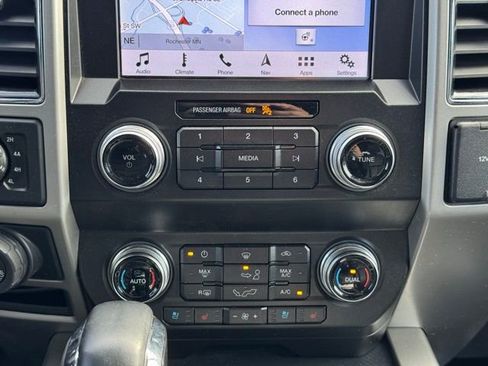 Used 2019 Ford F150 Lariat w/ Equipment Group 502A Luxury AWD/4WD image 13