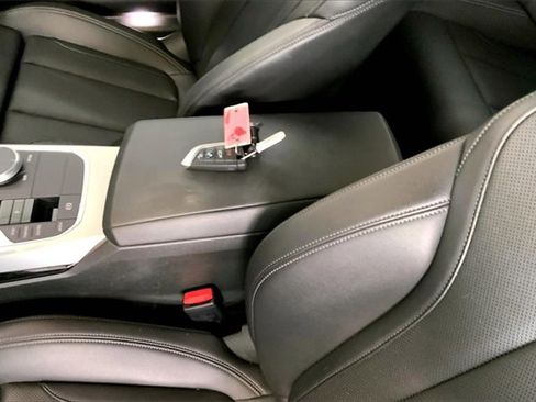 Used 2023 BMW 230i Coupe w/ Premium Package image 12