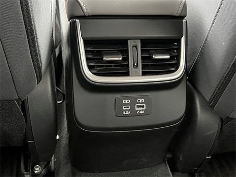 Used 2023 Subaru Outback Premium image 33