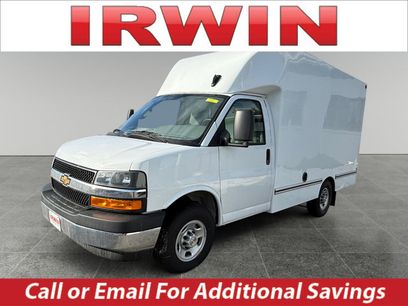 New 2025 Chevrolet Express 3500 Work Van w/ Power Convenience Package