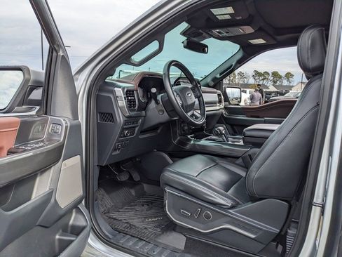 Used 2022 Ford F150 Lariat w/ Equipment Group 502A High image 43