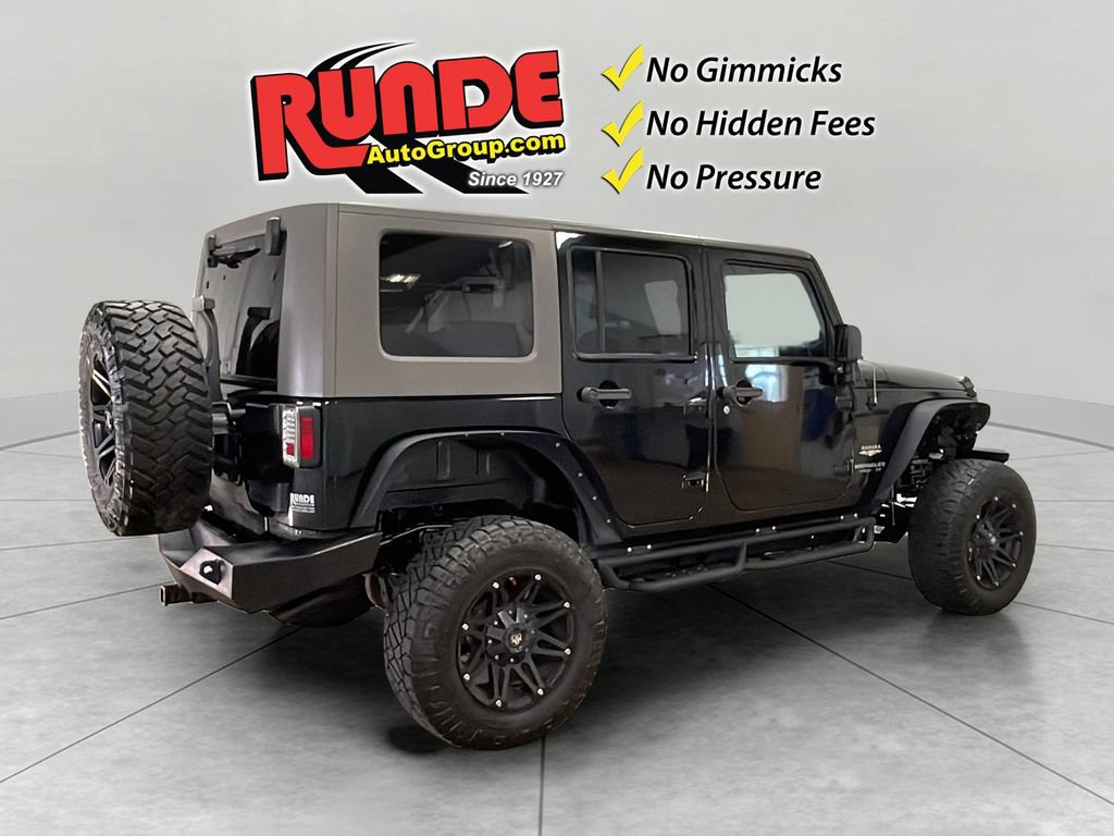 Used 2008 Jeep Wrangler Unlimited Sahara w/ Dual Top Group AWD/4WD image 5