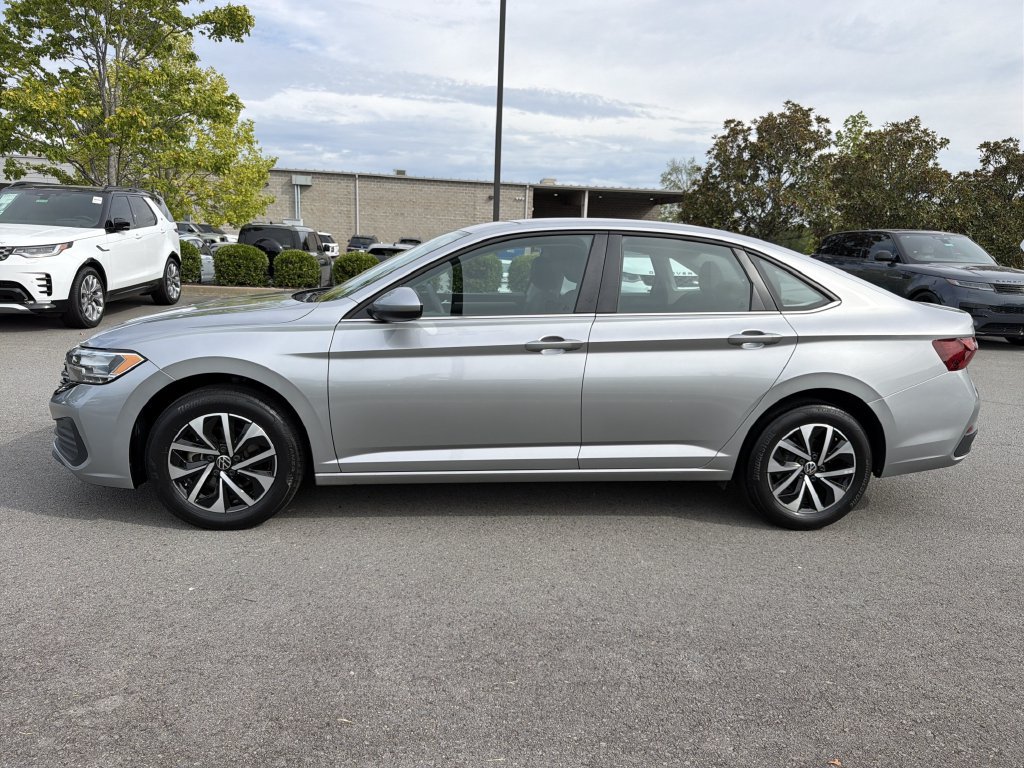 Used 2023 Volkswagen Jetta S FWD image 2