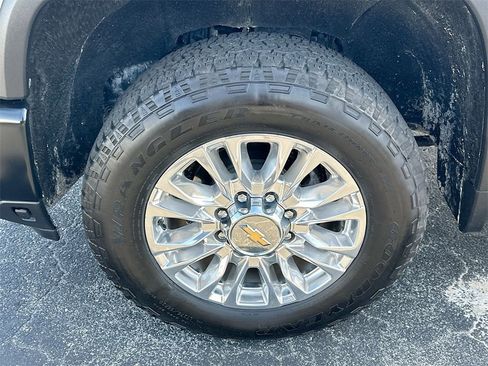 Used 2024 Chevrolet Silverado 2500 W/T image 29