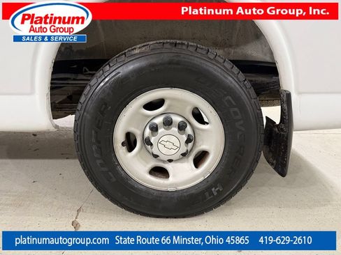 Used 2017 Chevrolet Express 3500 Extended RWD image 52