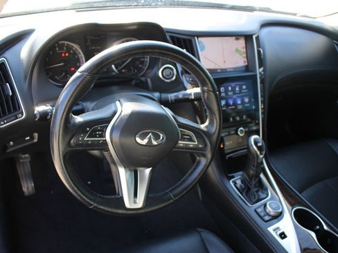 Used 2018 INFINITI Q50 Luxe w/ Sensory Package (Luxe) image 11