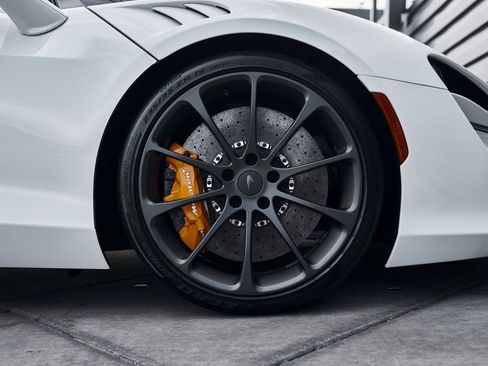 Used 2025 McLaren Artura Spider image 26