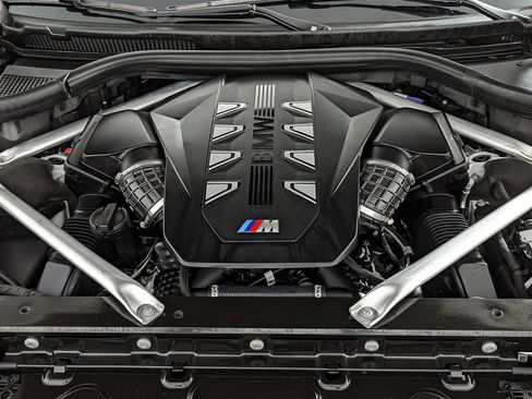 Certified 2025 BMW X7 M60i image 58