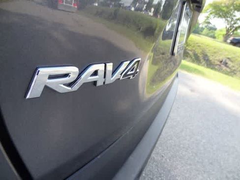 Certified 2024 Toyota RAV4 XLE FWD image 38