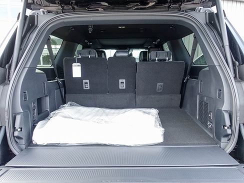 New 2026 Ford Expedition Max Platinum image 26