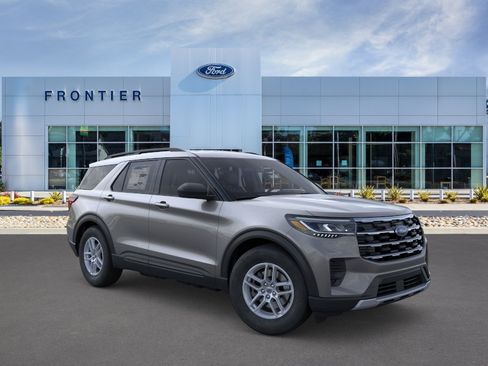 New 2026 Ford Explorer Active AWD/4WD image 7