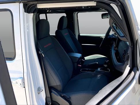 Used 2026 Jeep Wrangler Unlimited Rubicon AWD/4WD image 9