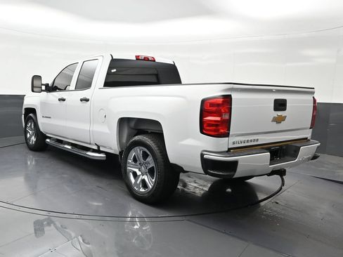 Used 2016 Chevrolet Silverado 1500 Custom w/ Custom Convenience Package RWD image 3