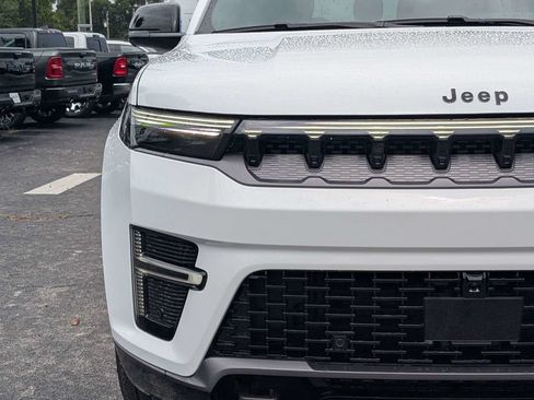 New 2026 Jeep Grand Wagoneer Limited AWD/4WD image 9