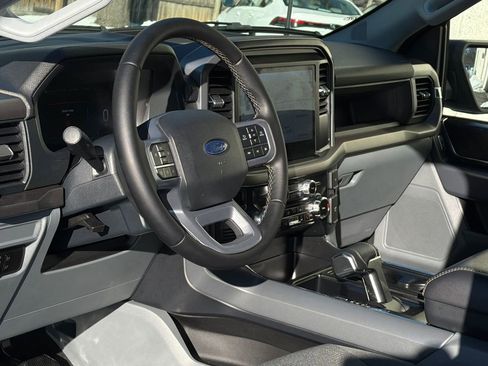 Used 2025 Ford F150 Lightning XLT image 15