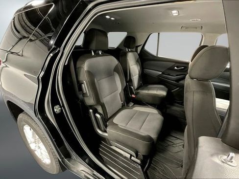 Used 2020 Chevrolet Traverse LT w/ Driver Confidence II Package image 24