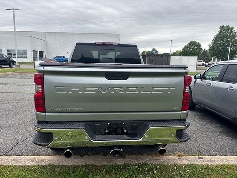 Used 2025 Chevrolet Silverado 2500 LT w/ Safety Package AWD/4WD image 8