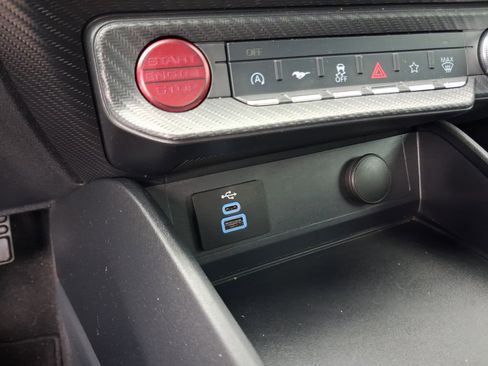 Used 2025 Ford Mustang Coupe image 21