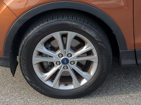 Used 2017 Ford Escape SE AWD/4WD image 17
