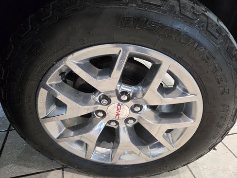 Used 2018 GMC Sierra 1500 SLT image 15