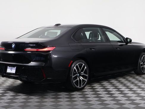 New 2026 BMW 750e xDrive image 2