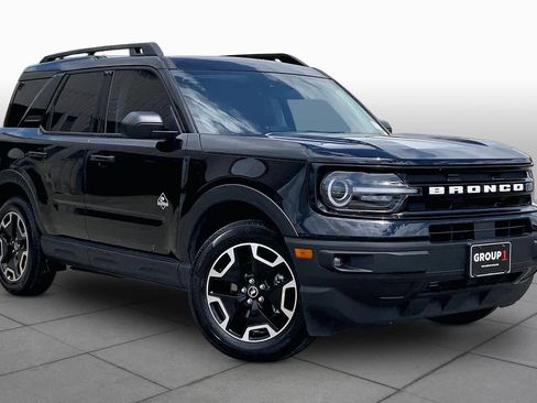 Used 2024 Ford Bronco Sport Outer Banks w/ Tech Package image 3