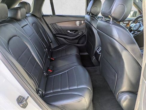Used 2021 Mercedes-Benz GLC 300 4MATIC image 21